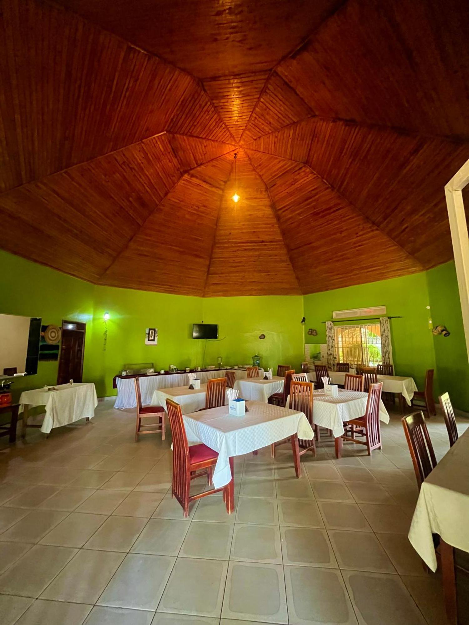 Lavic Country Resort Adjumani Ngoại thất bức ảnh