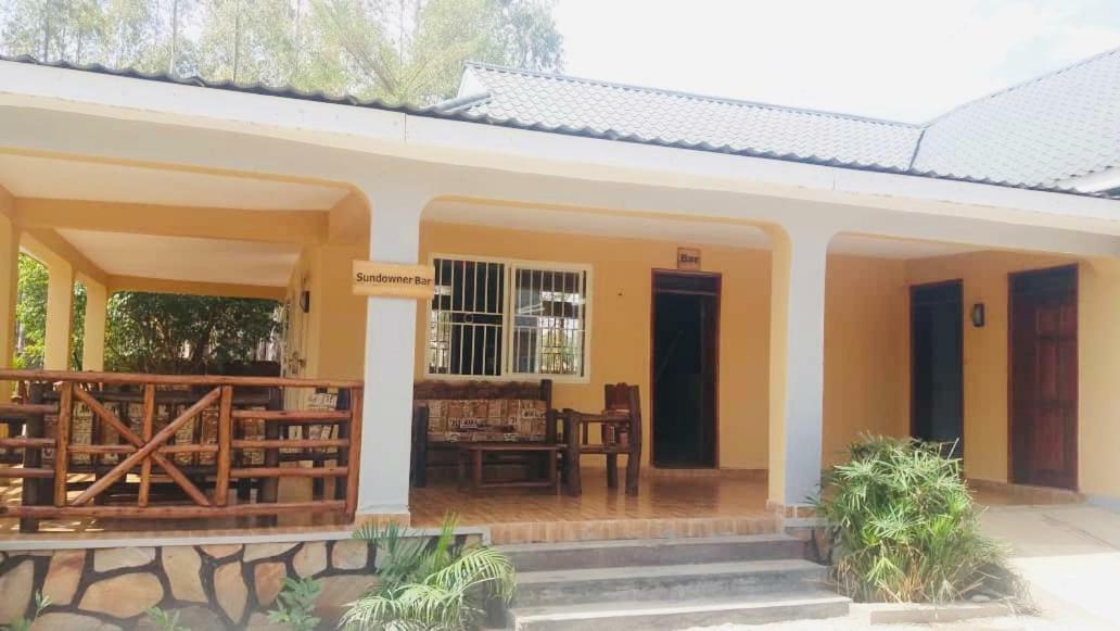 Lavic Country Resort Adjumani Ngoại thất bức ảnh